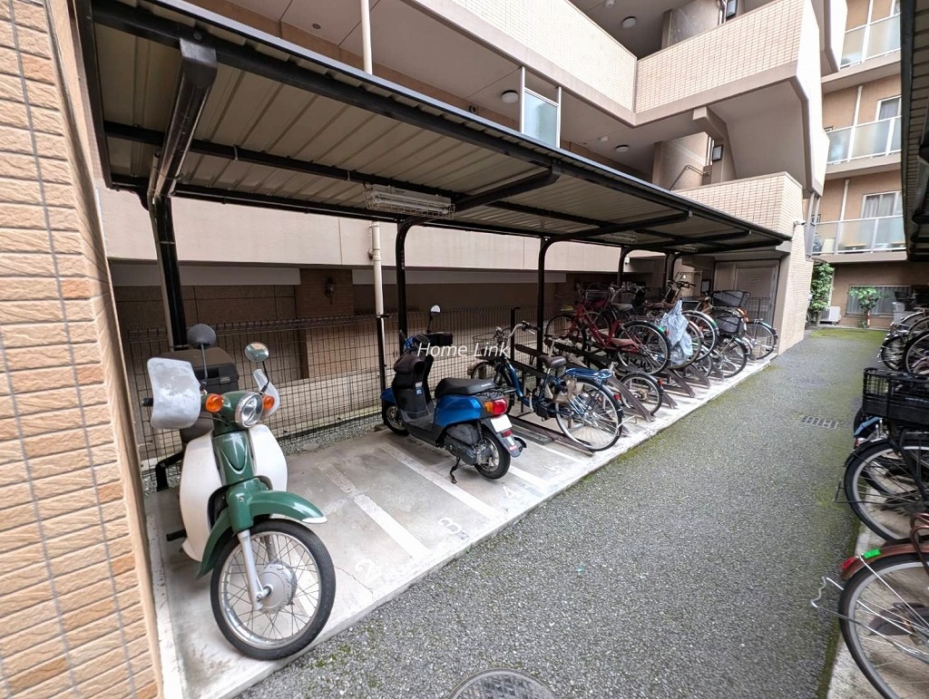 レクセルマンション赤塚公園　駐輪場